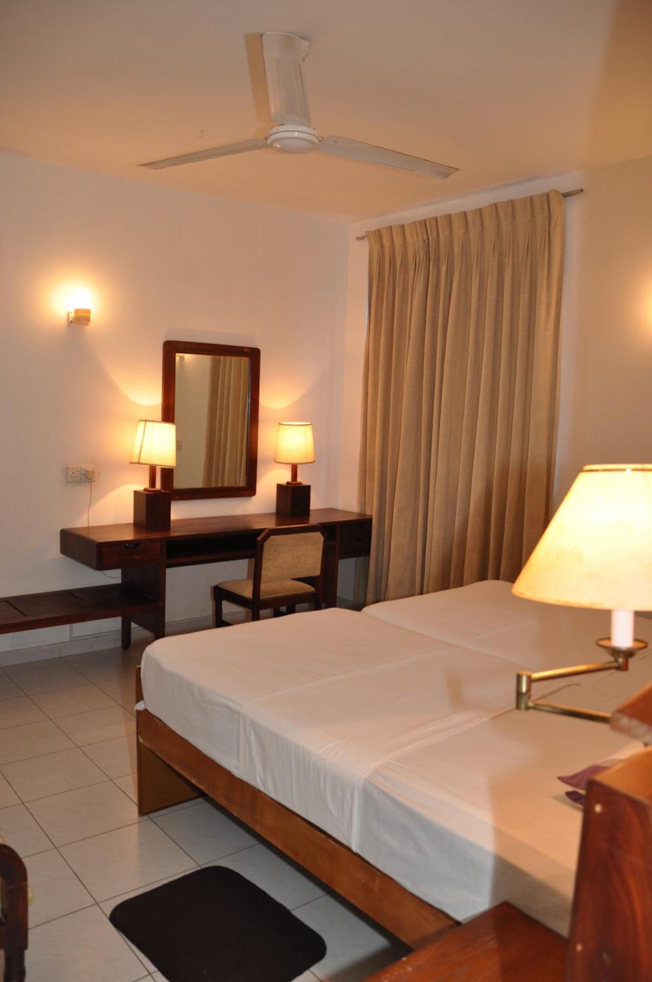 Ykd Tourist Rest Hikkaduwa Hotel Ngoại thất bức ảnh