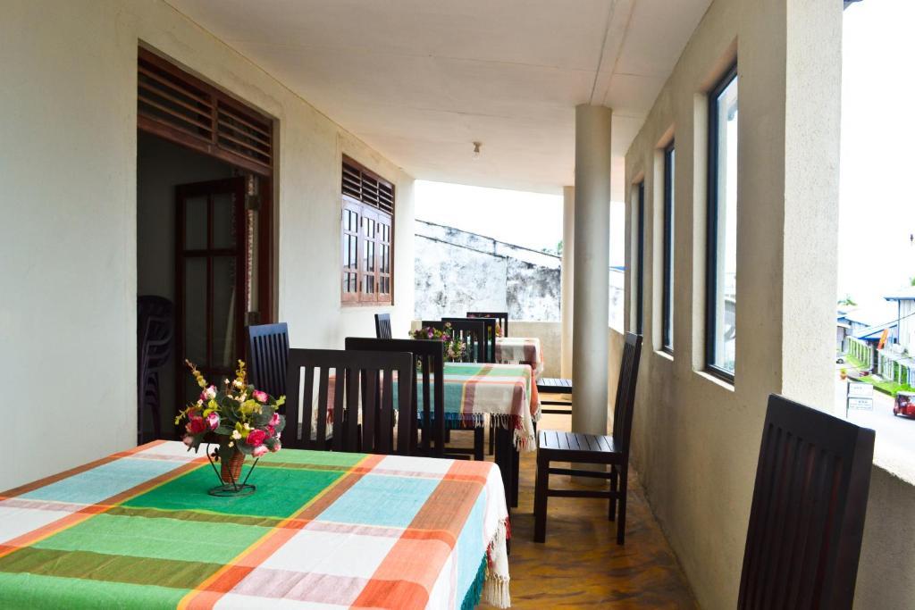 Ykd Tourist Rest Hikkaduwa Hotel Ngoại thất bức ảnh